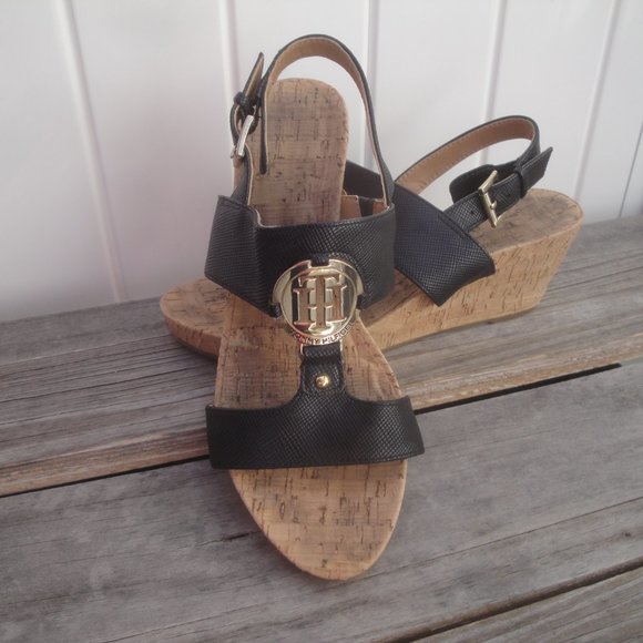 Tommy Hilfiger Wedge Shoes Black with Gold TH Logo Size 9 - Picture 1 of 7